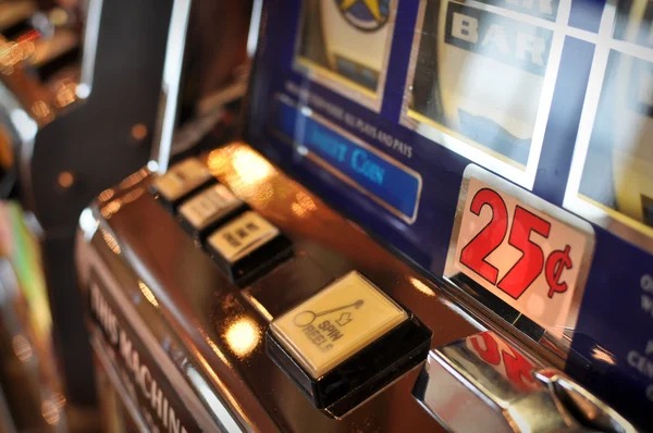 Treasures Aztec slot game interface on kiw showing five reels and payline structure